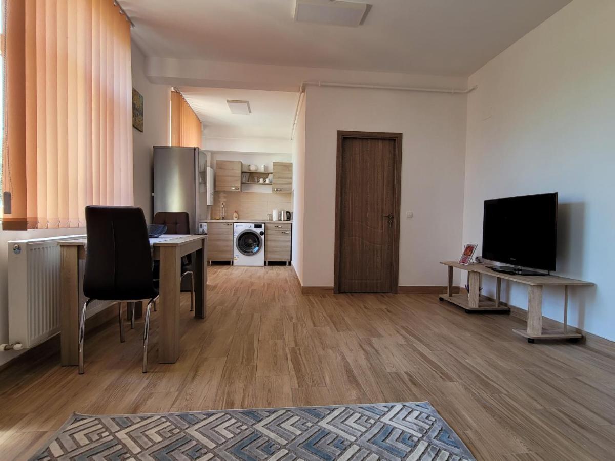 Apartamente Livada Râmnicu Vâlcea Eksteriør billede