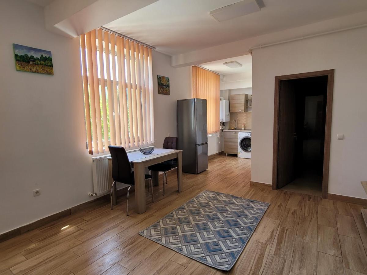 Apartamente Livada Râmnicu Vâlcea Eksteriør billede