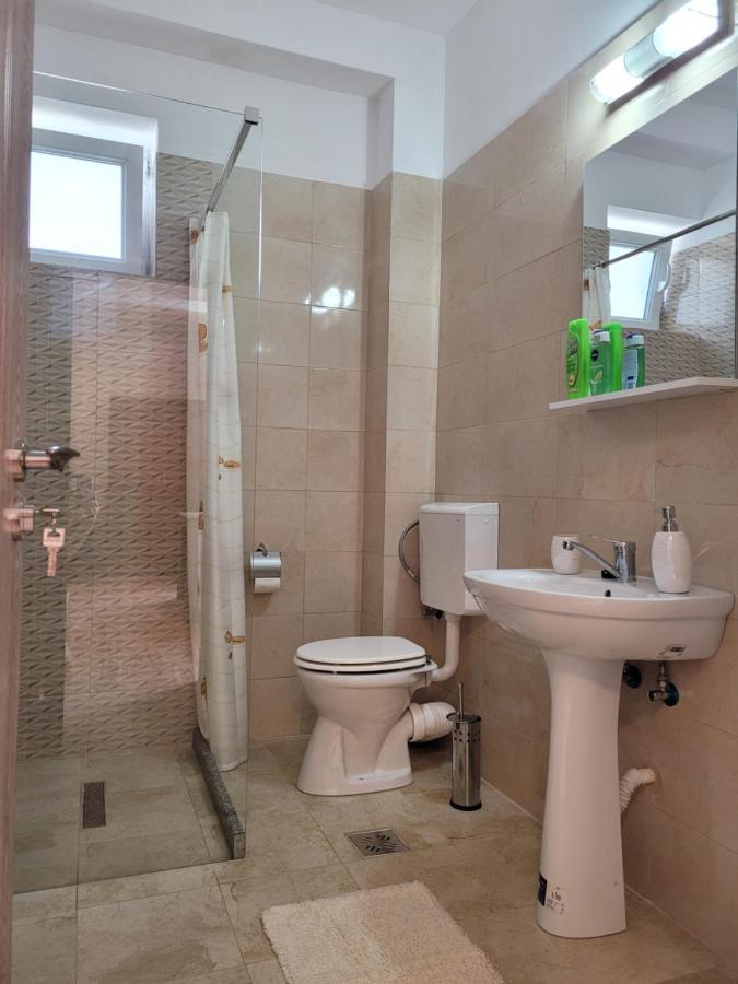 Apartamente Livada Râmnicu Vâlcea Eksteriør billede
