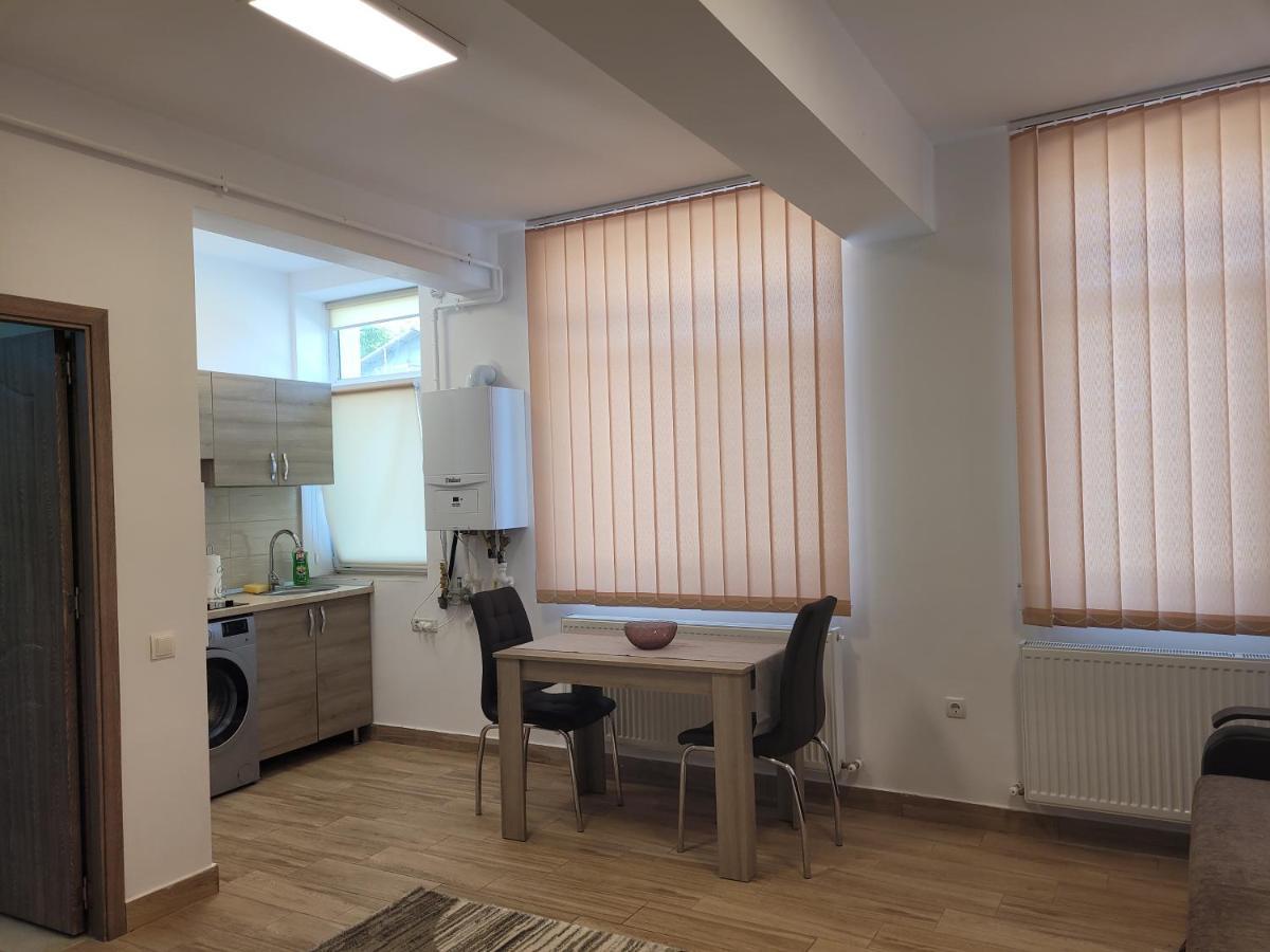 Apartamente Livada Râmnicu Vâlcea Eksteriør billede