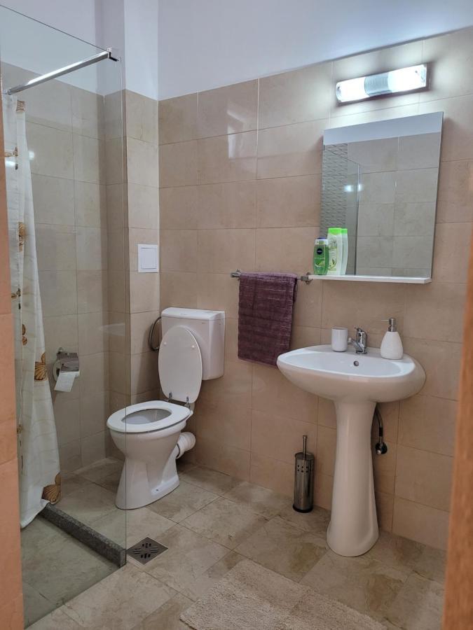 Apartamente Livada Râmnicu Vâlcea Eksteriør billede