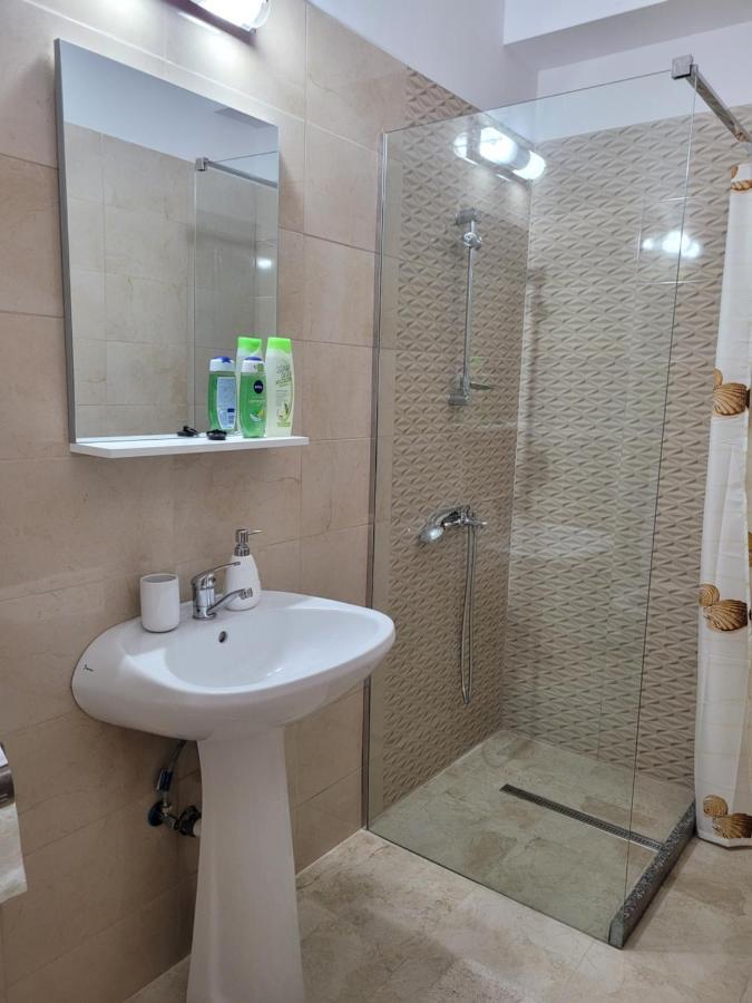 Apartamente Livada Râmnicu Vâlcea Eksteriør billede