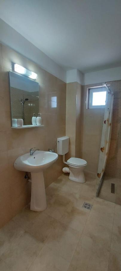 Apartamente Livada Râmnicu Vâlcea Eksteriør billede