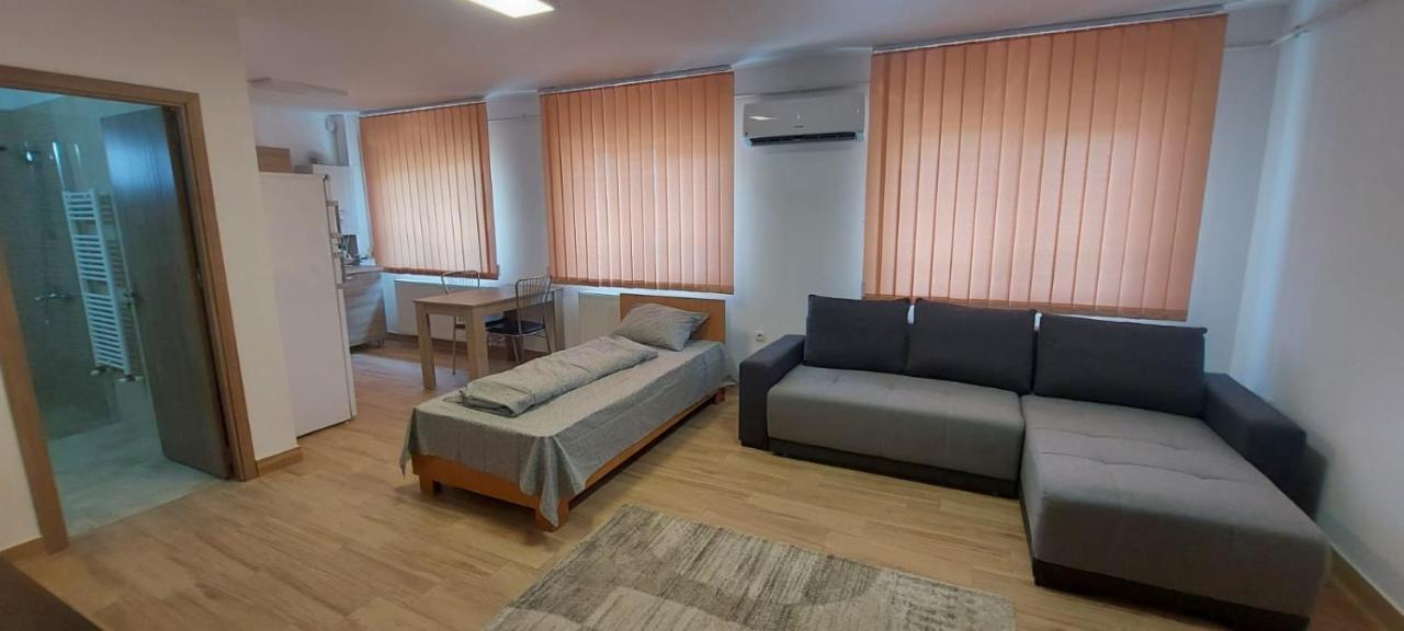Apartamente Livada Râmnicu Vâlcea Eksteriør billede